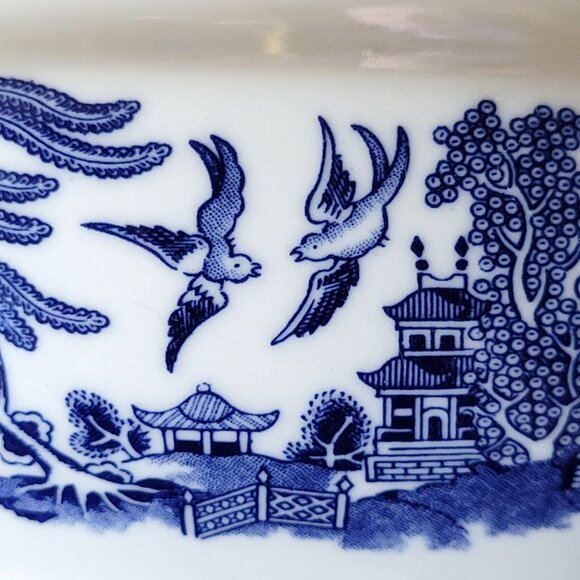 Churchill Blue Willow Pattern Gravy Boat, Blue and White Chinoiserie Sauce Boat - Picture 7 of 10